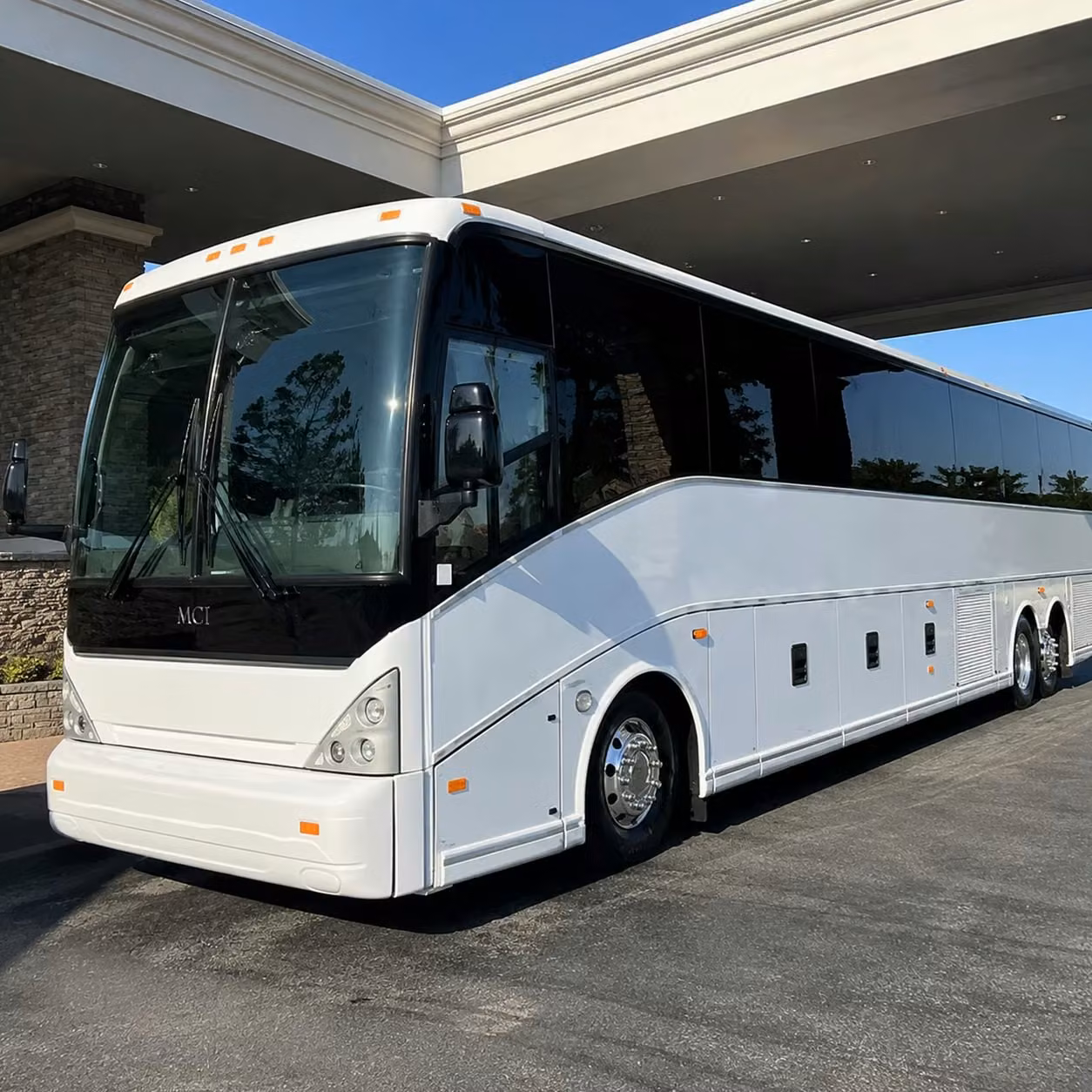 daily commuter shuttle services for nampa s growing workforce