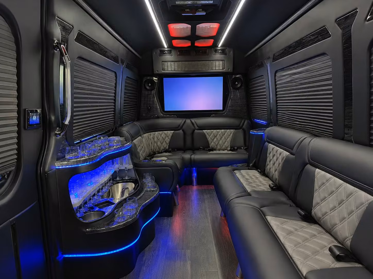 wedding guest shuttles for idaho winery and outdoor venue weddings